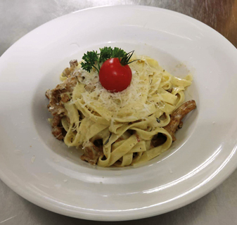 Tagliatelle mit frischen Pfifferlingen