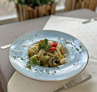 Spaghetti mit Pesto & Garnelen